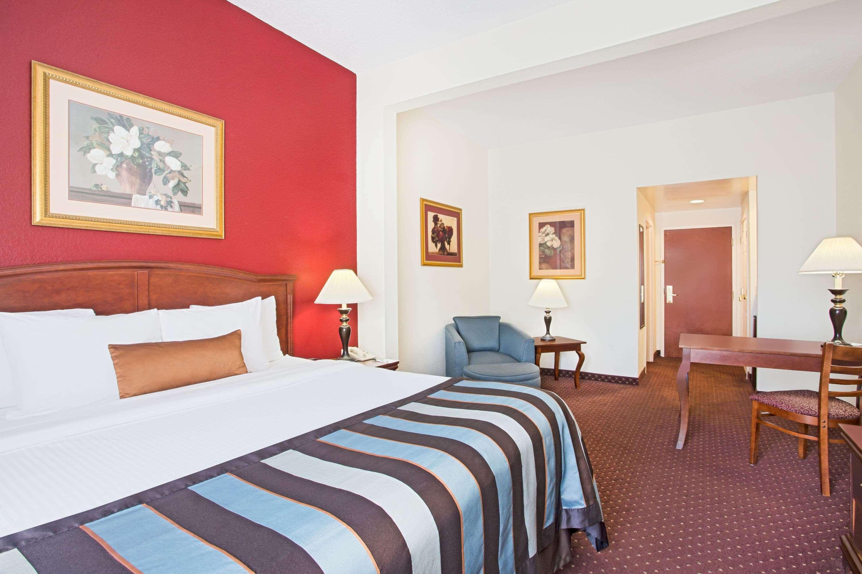 Holiday Inn Express & Suites - Mobile - I-65 By Ihg Exterior photo