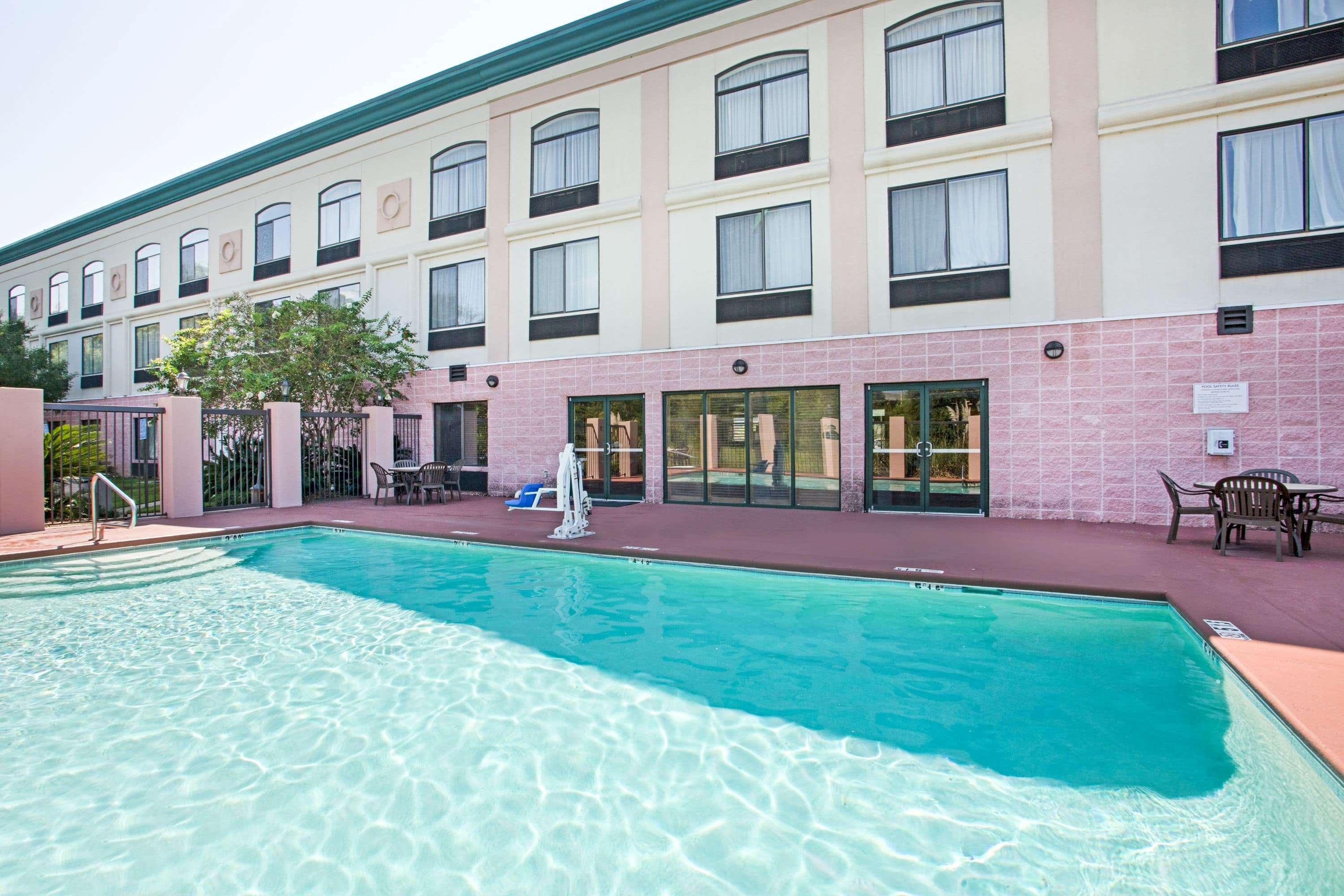 Holiday Inn Express & Suites - Mobile - I-65 By Ihg Exterior photo