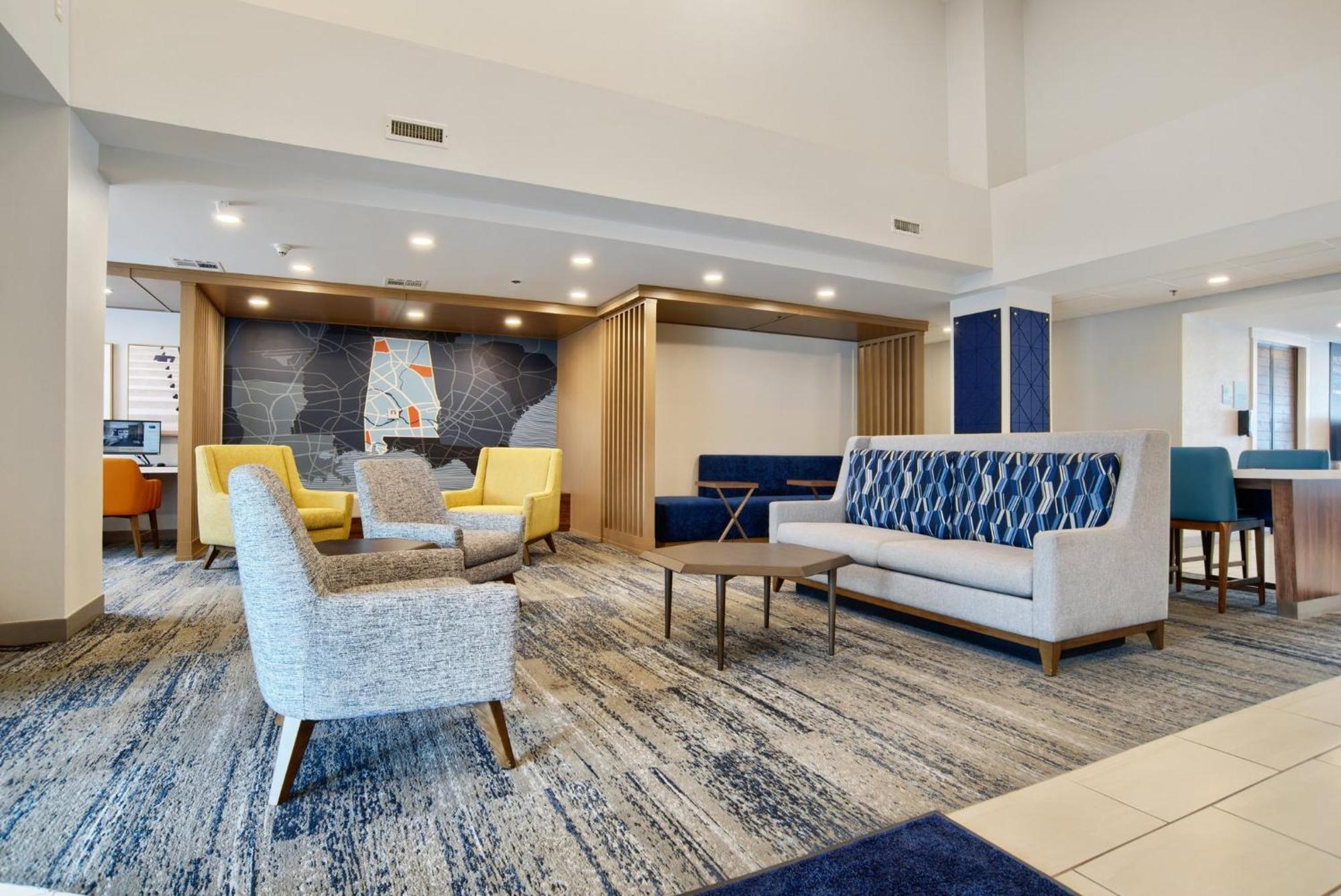 Holiday Inn Express & Suites - Mobile - I-65 By Ihg Exterior photo